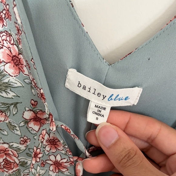 Floral Mini Dress with Pink Flowers - Picture 2 of 6